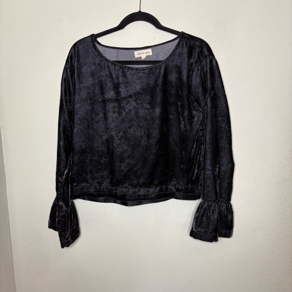 cloth & stone Black Velvet Long-Sleeve Top with Ruffle Cuffs Small